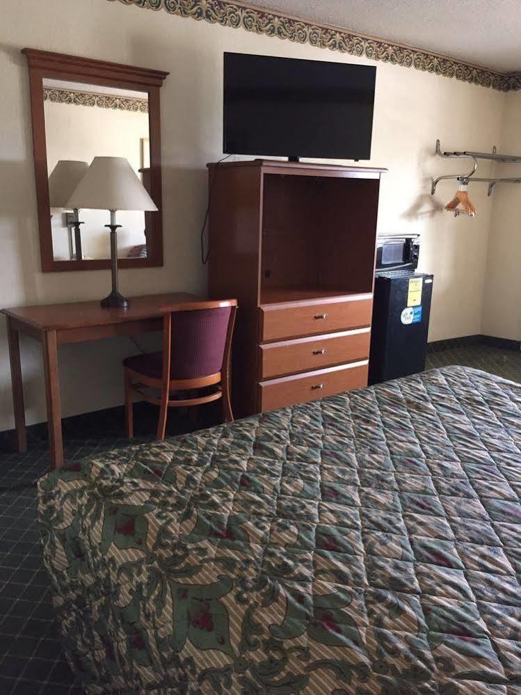 Economy Inn Dillon Extérieur photo