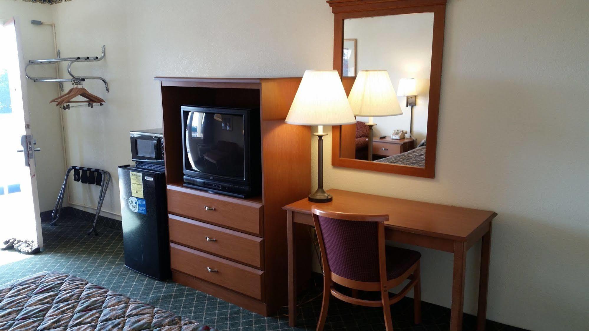 Economy Inn Dillon Extérieur photo